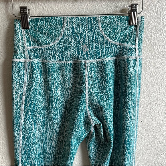 BuffyBunny Jacquard Teal White Workout High Rise Leggings Women’s Size Medium - Picture 8 of 10